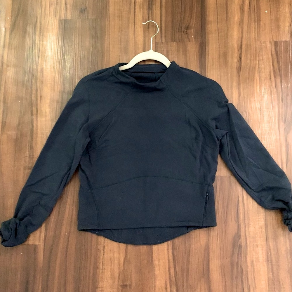 Lululemon cropped pullover with high neckline